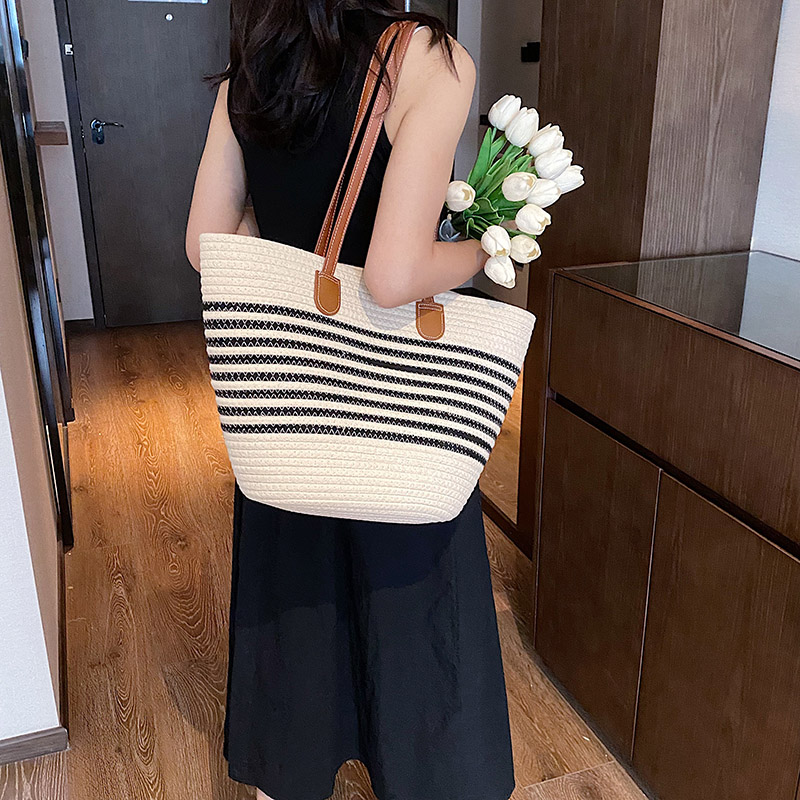 カゴバッグ ボーダー柄編み込み大容量カゴバッグ