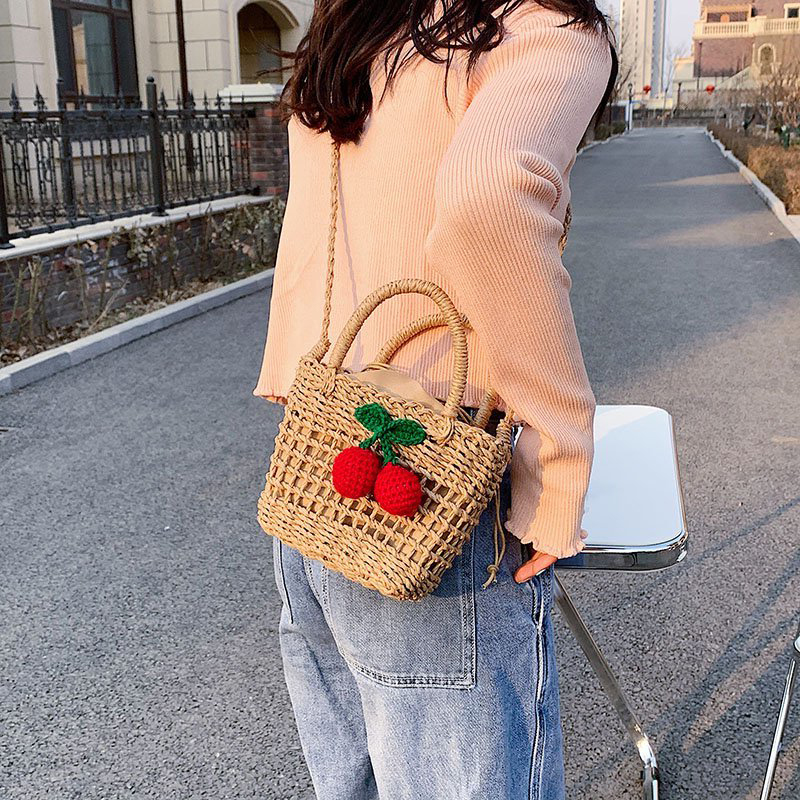 カゴバッグ 花柄リボン付き編み込みカゴバッグ