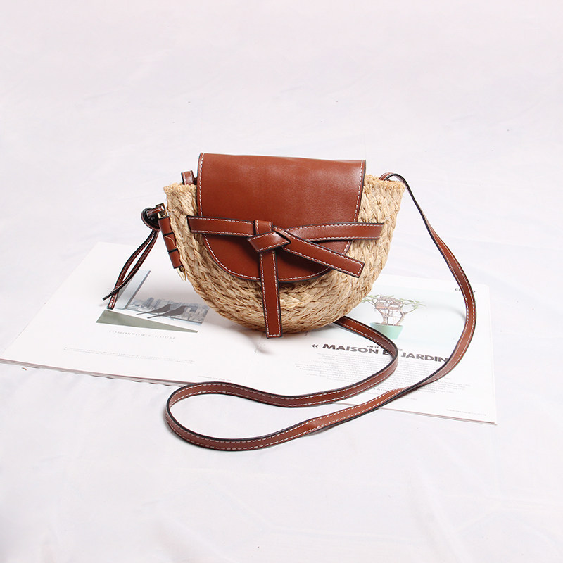 カゴバッグ 本革蓋付き半月型カゴバッグショルダー