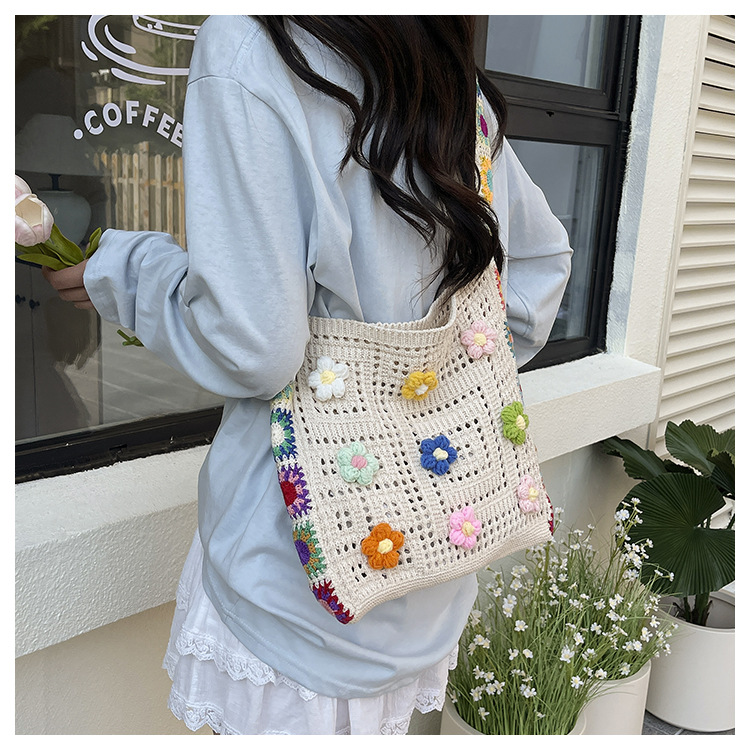 カゴバッグ お花モチーフ編みこみショルダー