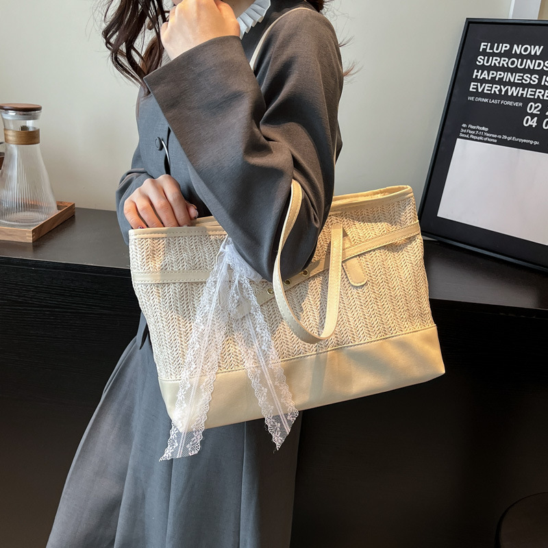 カゴバッグ レースリボン付き麦わらトート