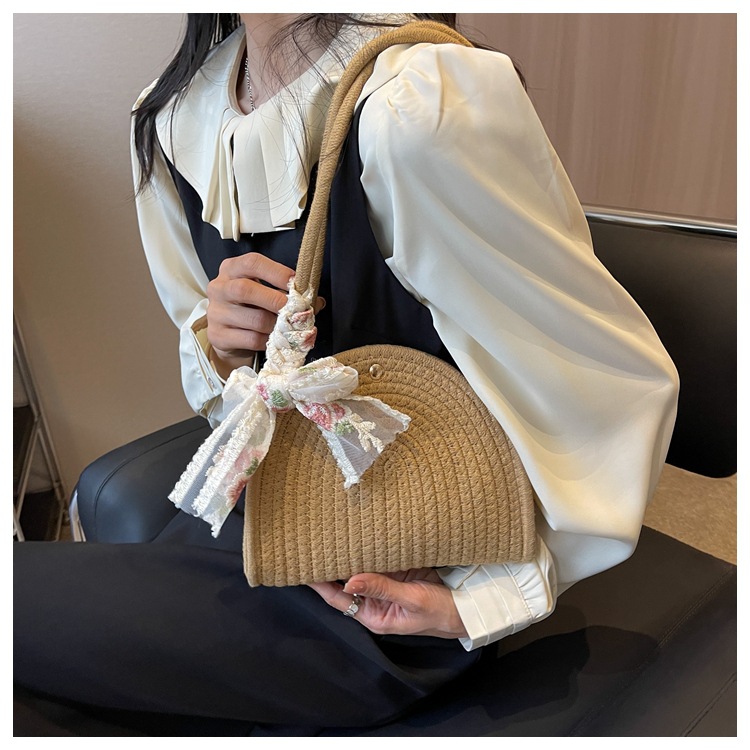 https://fulmo-img-server.com/kagobaggle/85daca53-1ea7-4f3b-8624-0f94fb7764e7.jpg