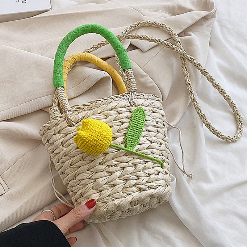 カゴバッグ フルーツモチーフ付き編み込みカゴバッグ