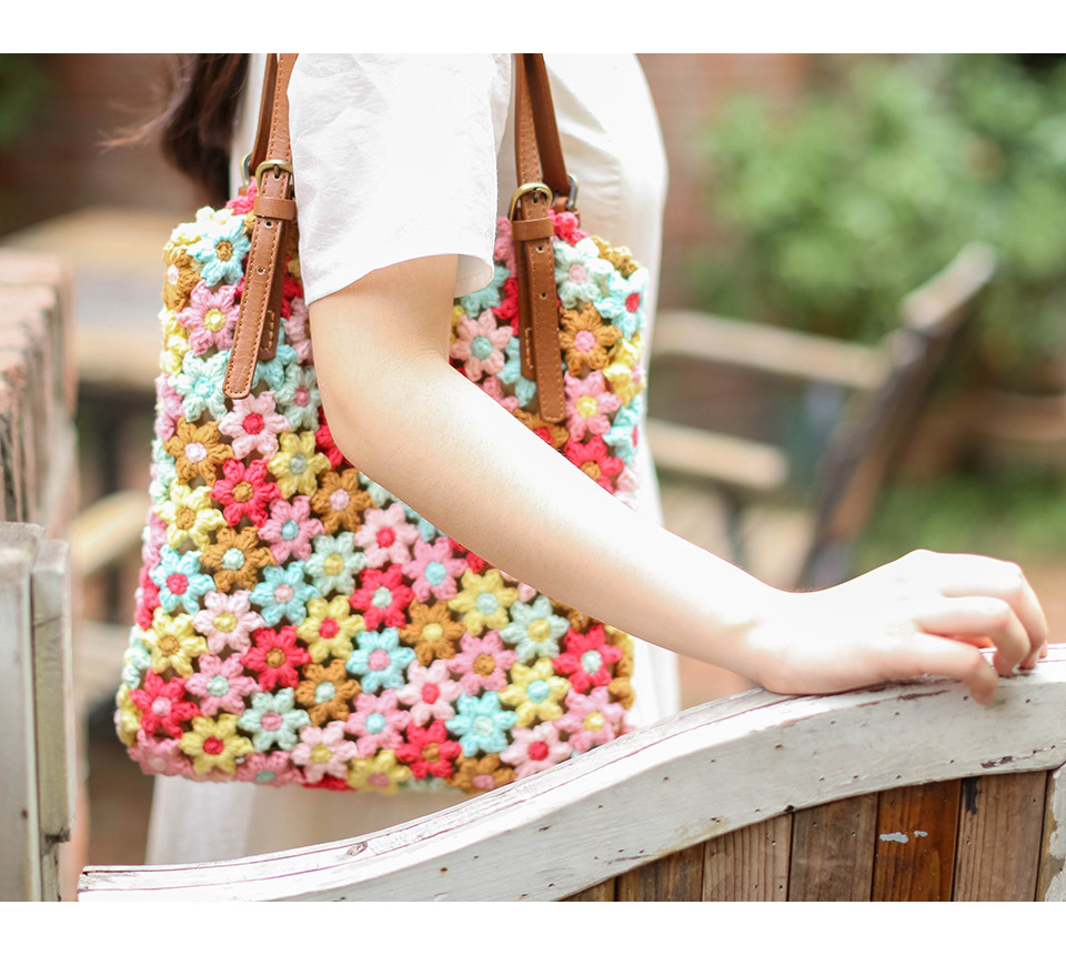 カゴバッグ 立体花モチーフ編み込みかごバッグ