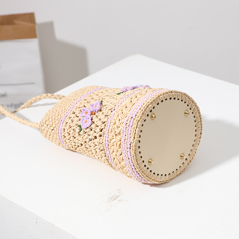 カゴバッグ 花柄刺繍入り円筒型編み込みカゴバッグ