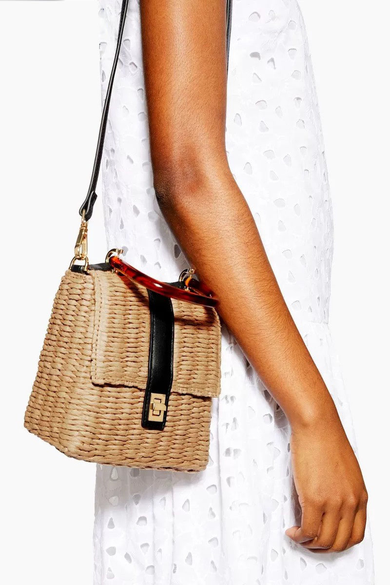 カゴバッグ べっ甲風ハンドル付き二層編みカゴバッグ