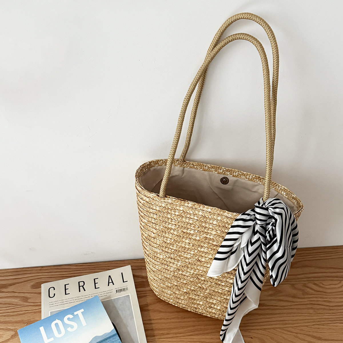 カゴバッグ スカーフ付き編み込みカゴバッグトート型