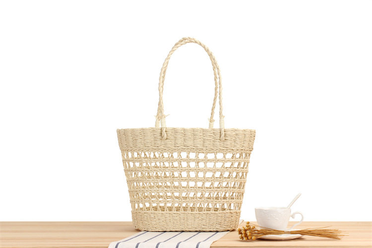 透かし編み縄取っ手のナチュラルカゴバッグ