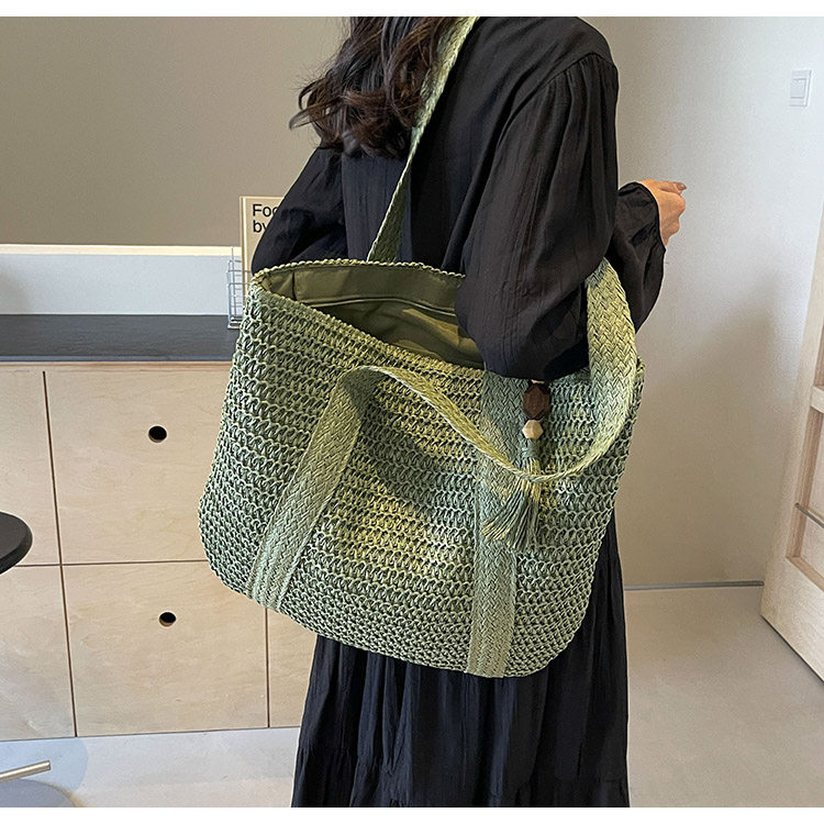 カゴバッグ タッセル付き透かし編みカゴバッグトート型