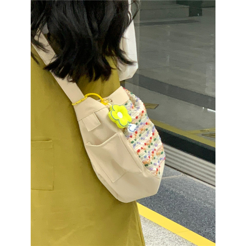 花模様編み込み丸型ショルダーカゴバッグ