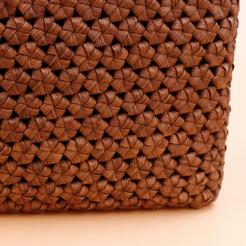 カゴバッグ 丁寧に編まれた天然素材の職人技ハンドバッグ