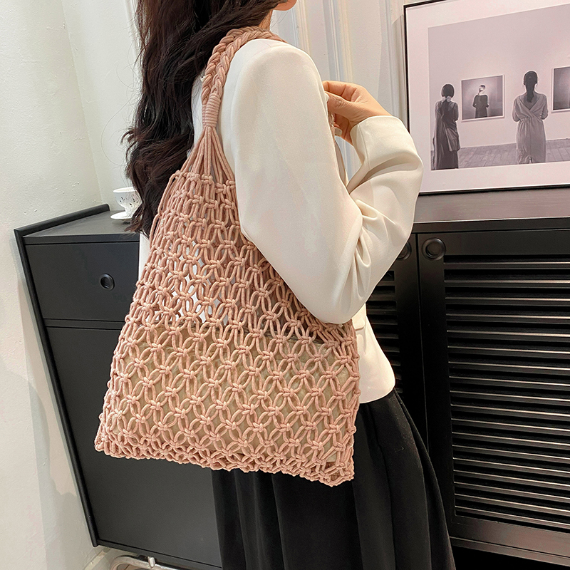 カゴバッグ 手編み風網目模様の大容量ショルダーかごバッグ