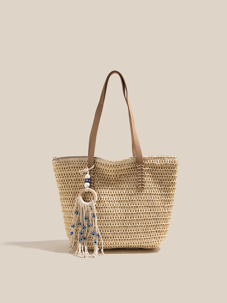 カゴバッグ 天然素材編み込み房飾り付きトート型かごバッグ