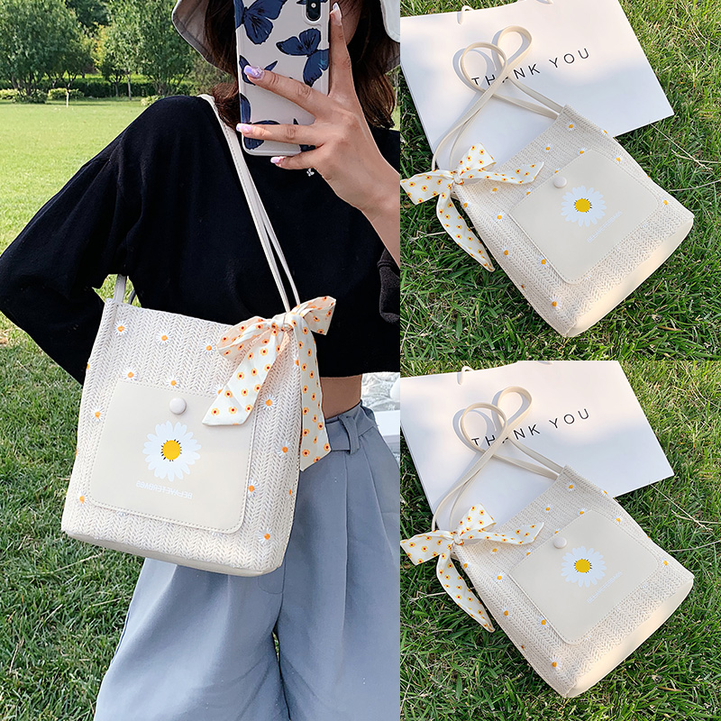 カゴバッグ 花柄刺繍付き編み込みカゴバッグ