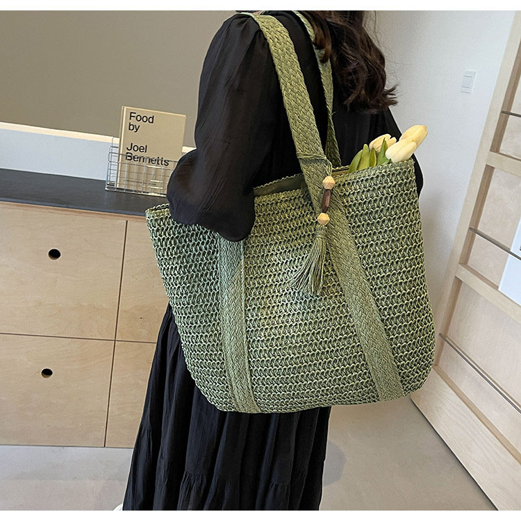 タッセル付き編み込みカゴバッグトート