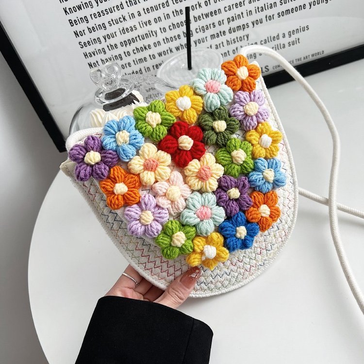 カゴバッグ 花モチーフ刺繍円形ショルダーかごバッグ