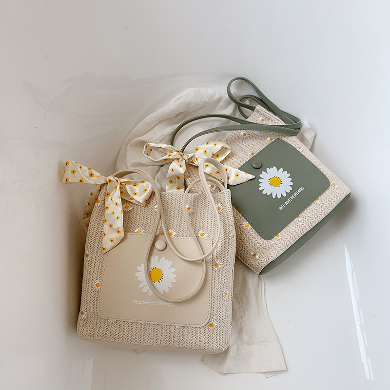 カゴバッグ 花柄刺繍付き編み込みカゴバッグ