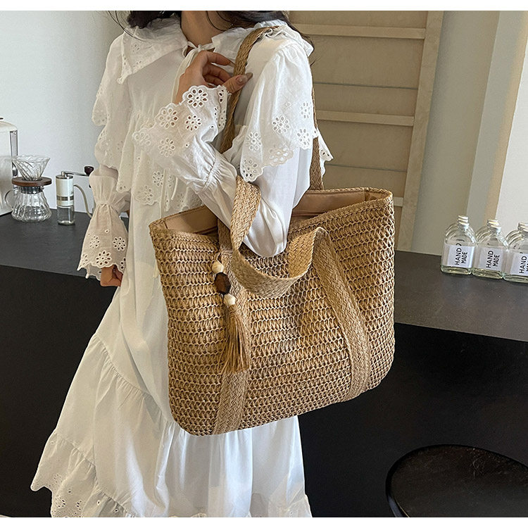 タッセル付き編み込みカゴバッグトート