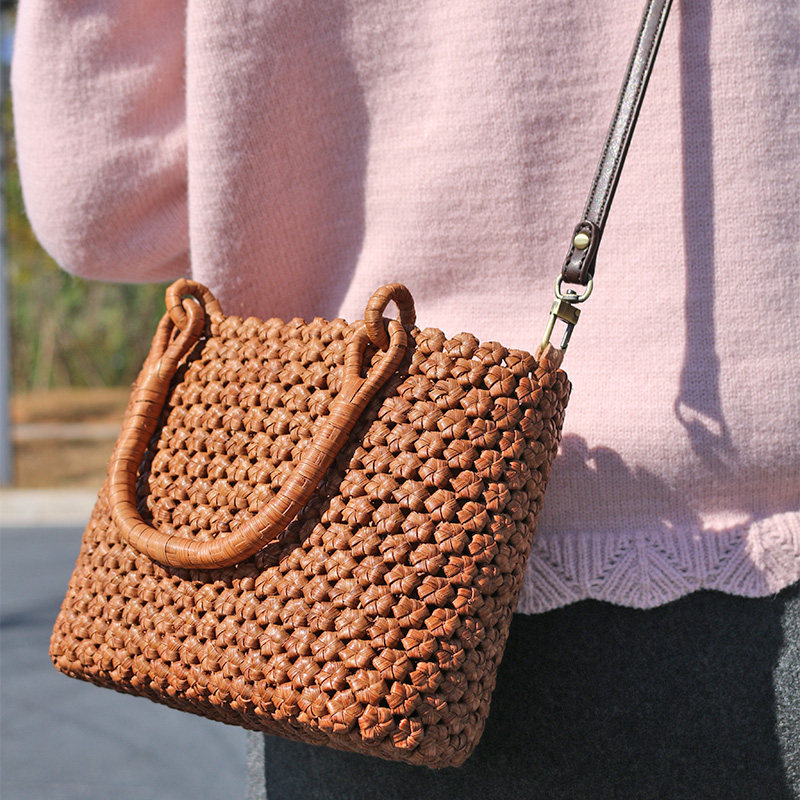 手編み風ナチュラル素材の二本持ち手カゴバッグ