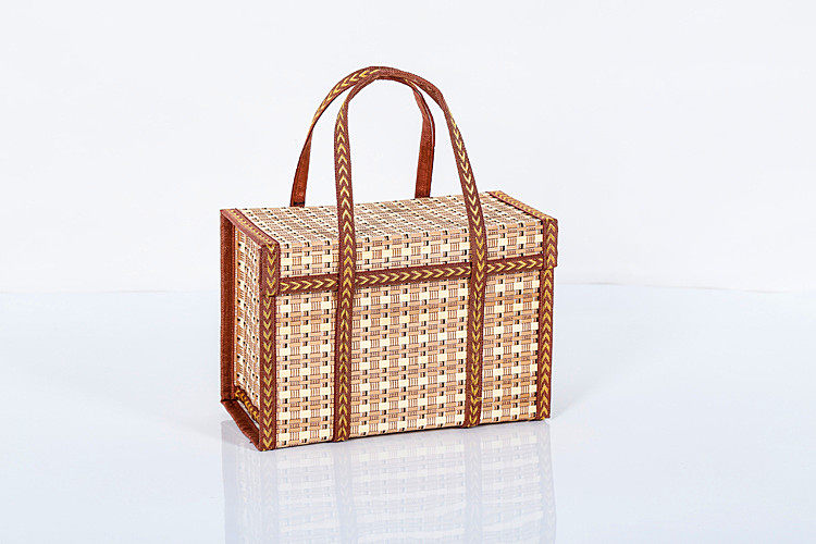 カゴバッグ 格子編み天然素材のボックス型ハンドバッグ