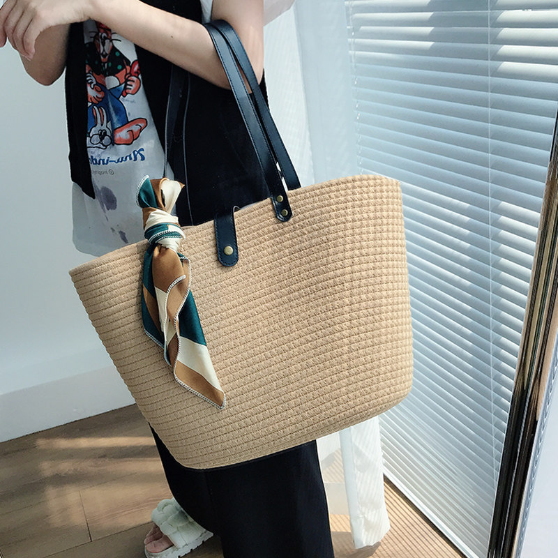 カゴバッグ スカーフ付き大容量編み込みトート