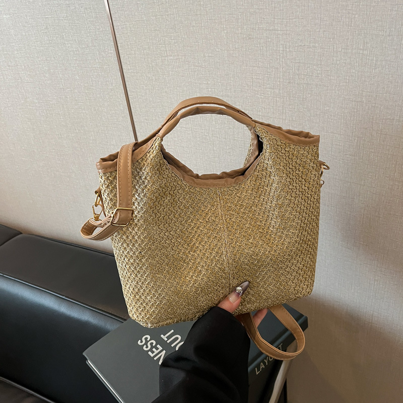 カゴバッグ 天然素材の優雅なハンドル手提げ