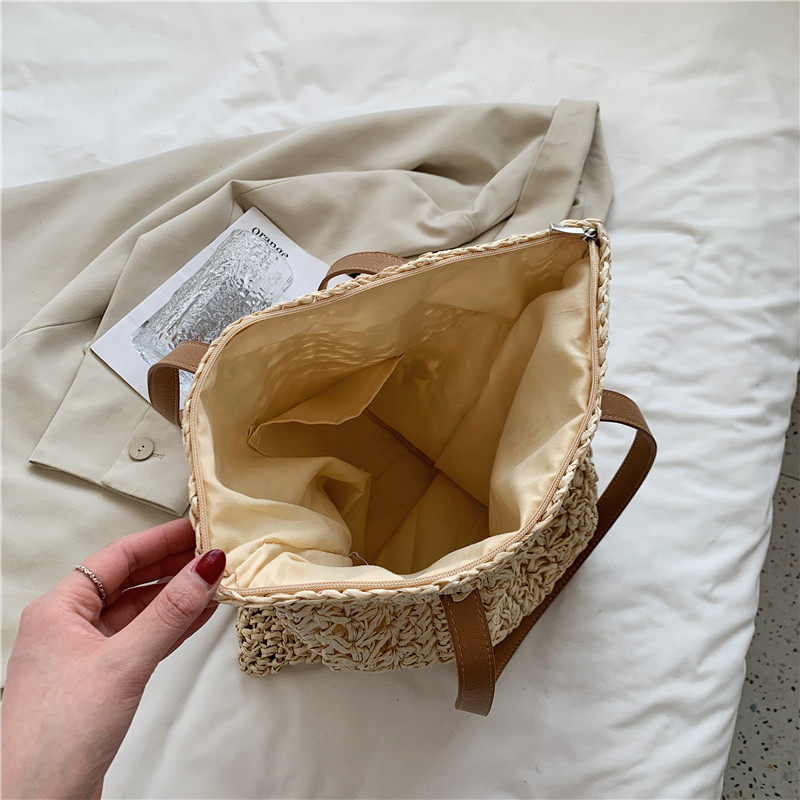 カゴバッグ 手編み風透かし編みの軽量トート型かごバッグ