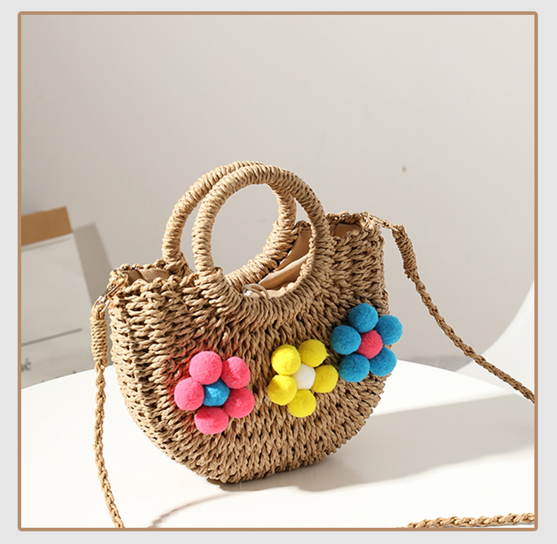 カゴバッグ 立体お花ぼんぼん飾り付き丸型持ち手カゴバッグ