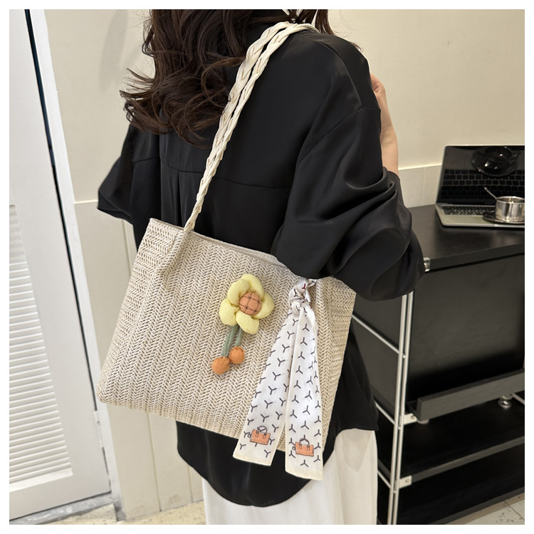 カゴバッグ 花ひらく麦わらトートバッグ