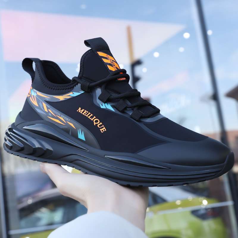 トレイルランニングシューズ メリック ゴールド 運動靴 街歩き専用シューズ