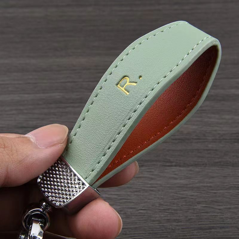 キーリング レザーイニシャル刻印入り上質レザーキーリング
