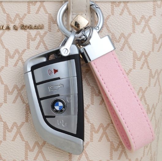 キーリング 上質レザーストラップ付き多重リング鍵ホルダー