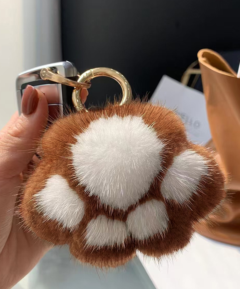 キーリング 猫の肉球もこもこファーキーホルダー