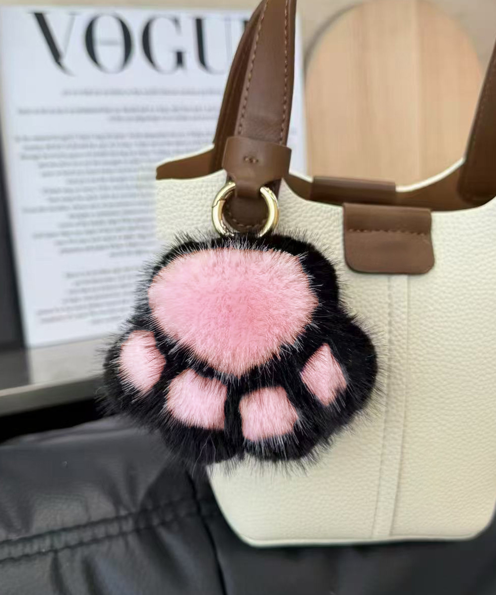 キーリング 猫の肉球もこもこファーキーホルダー