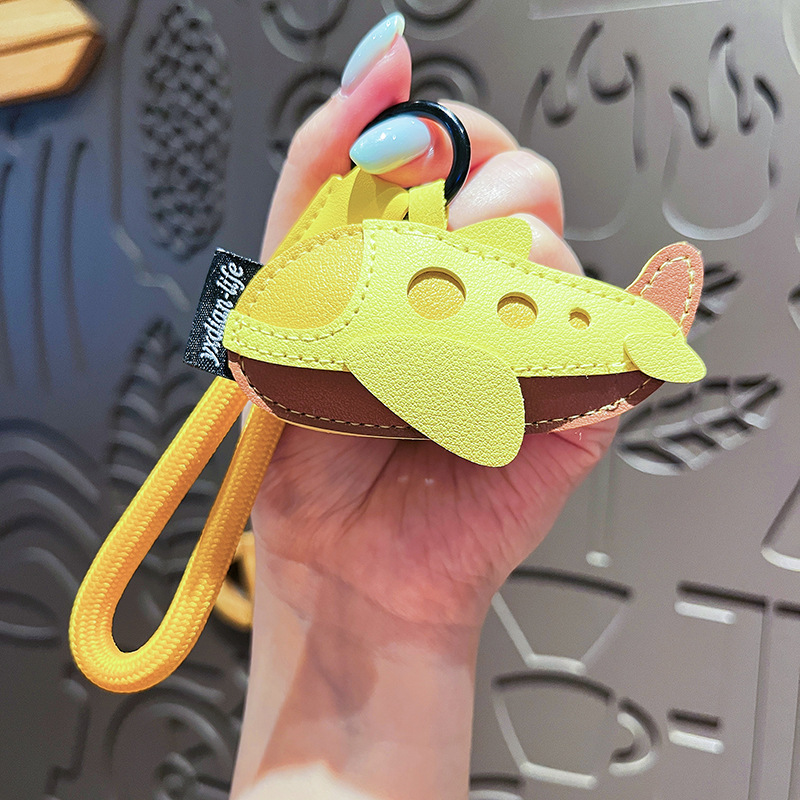 可愛い車型レザーバッグチャーム キーリング