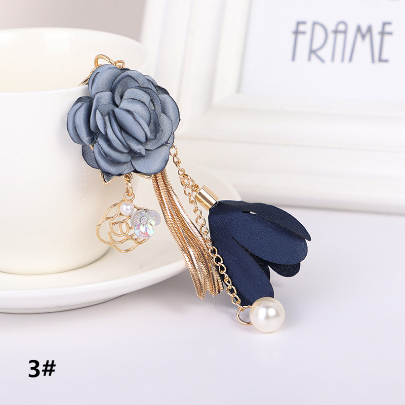 薔薇の花タッセル付きキーリング