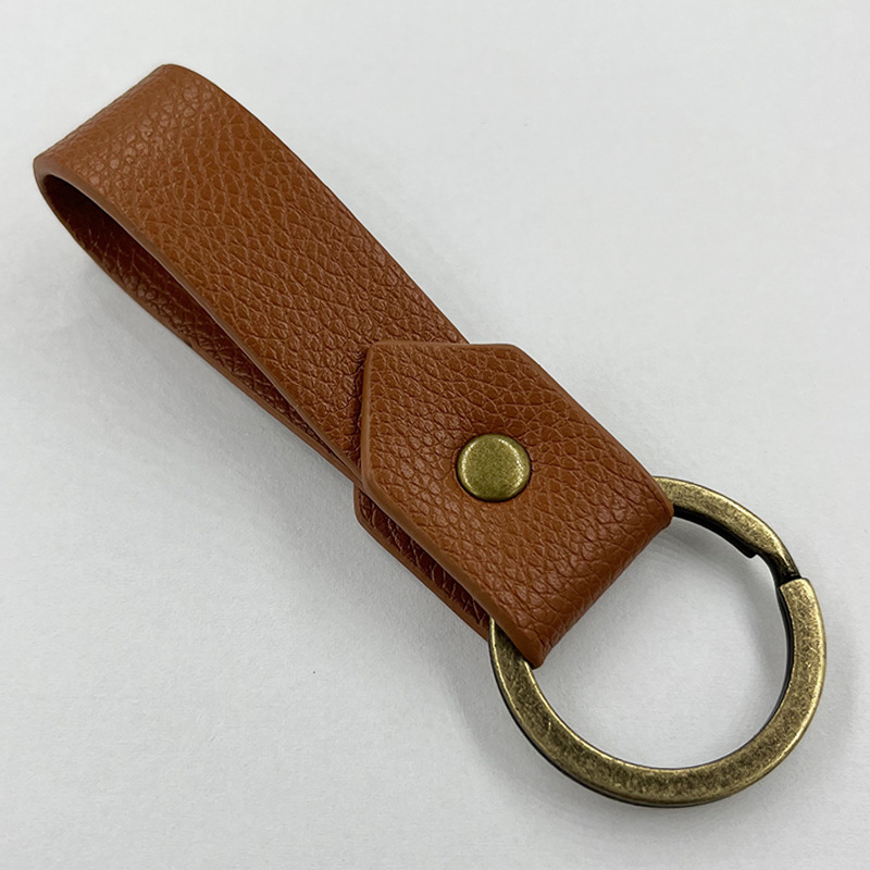 キーリングシンプル本革型押し加工ストラップ式キーリング