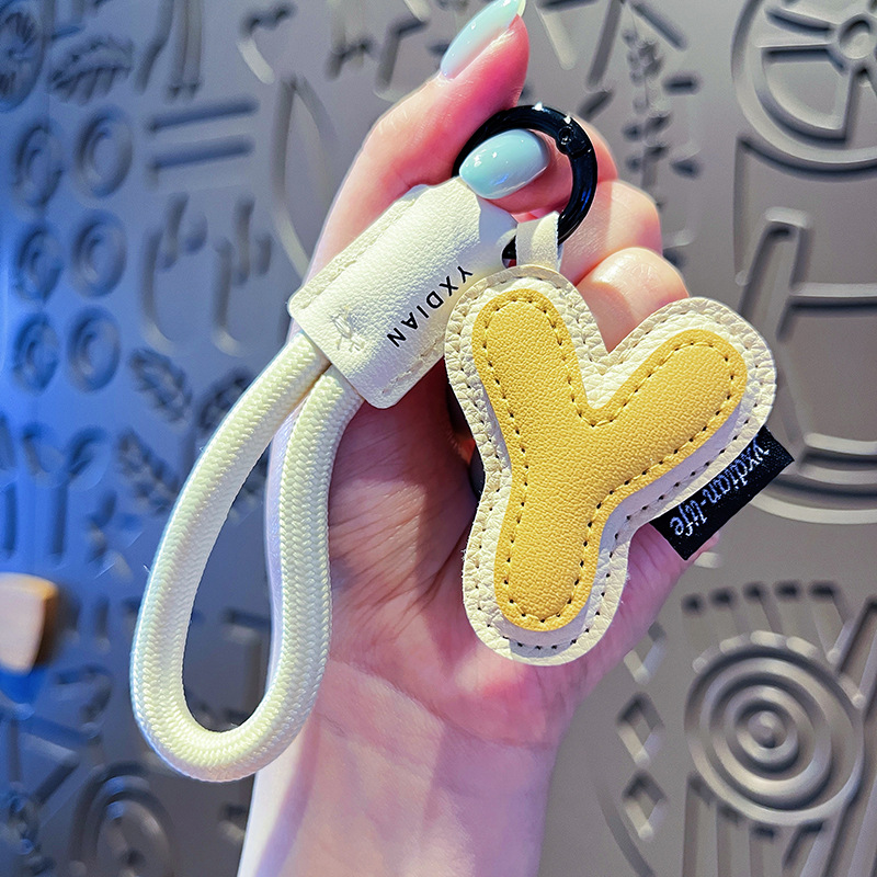 文字デザイン レザー調 キーリング バッグチャーム