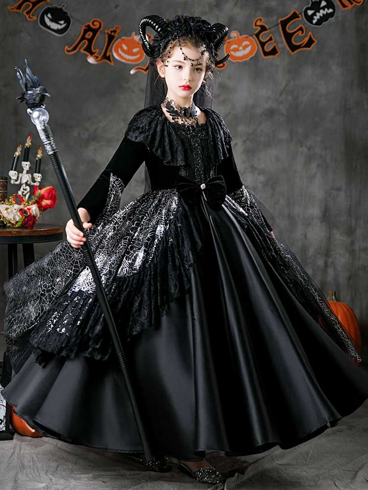 特別な夜を演出!吸血鬼と相性抜群の仮装5選