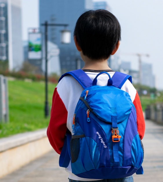 キッズリュック お子様の軽量アウトドアリュック