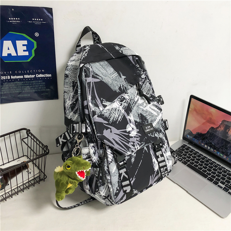 恐竜グッズ付き ストリートアート キッズリュック