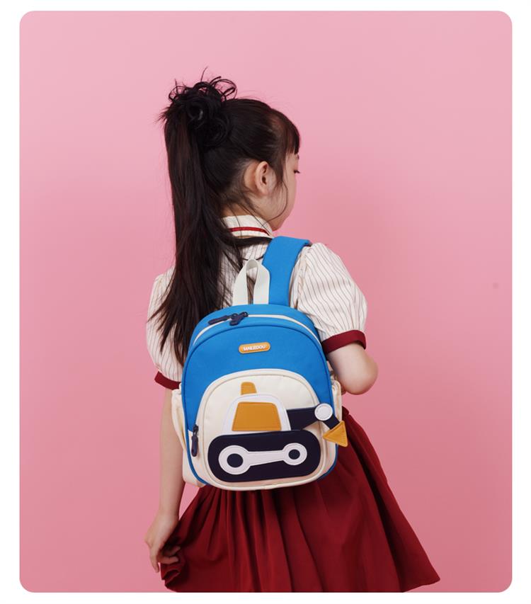 キッズリュック めかくしロボットリュック