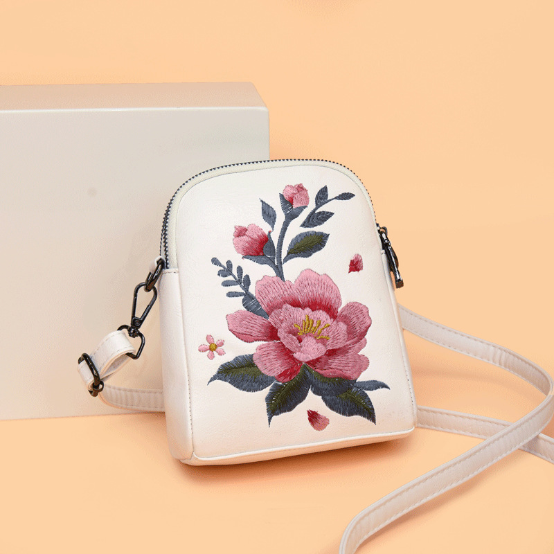 着物バッグ 華やか牡丹刺繍ミニショルダー