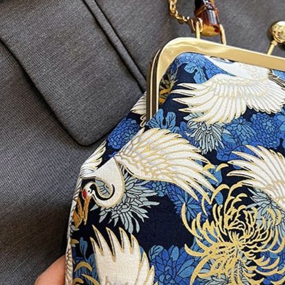 着物バッグ 鶴舞い踊る和装がま口クラッチバッグ