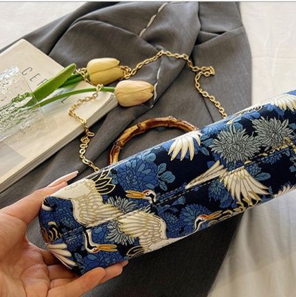 着物バッグ 鶴舞い踊る和装がま口クラッチバッグ