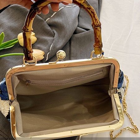 着物バッグ 鶴舞い踊る和装がま口クラッチバッグ