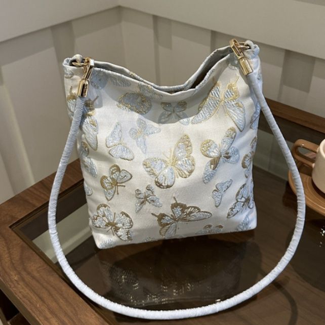 着物バッグ 蝶々刺繍和装風ショルダーバッグ