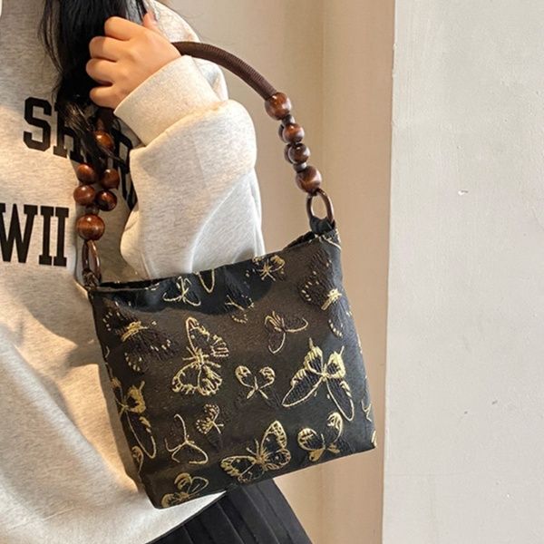 着物バッグ 蝶々刺繍木玉持ち手和風小袋