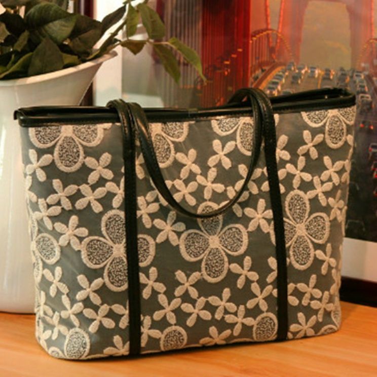 着物バッグ 桜花刺繍の上品な和風大容量手提げ鞄