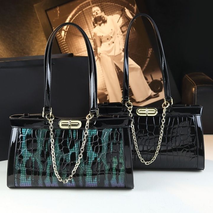 着物バッグ 艶やかクロコ型押しチェーン付ショルダーバッグ
